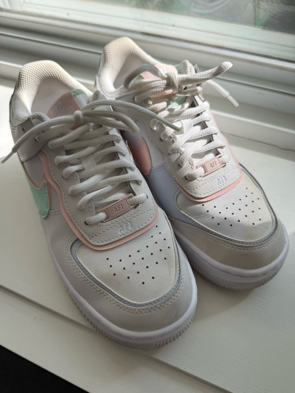 Nike AF1 in White, Mint & Pink - Picture 3 of 6